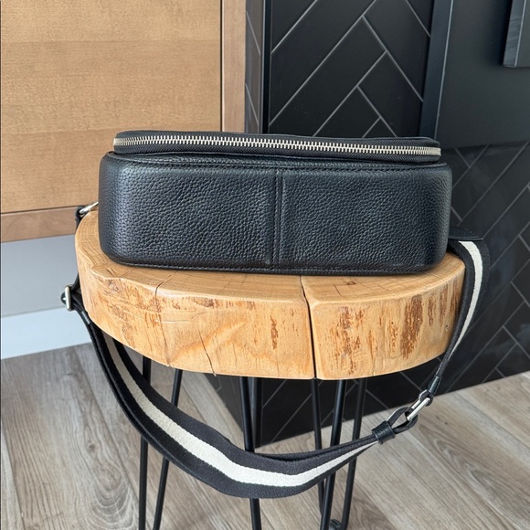 Marc Jacobs Black Crossbody Bag - Picture 4 of 5